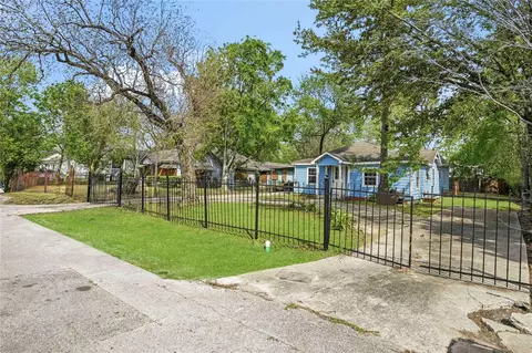 5513 Makeig St, Houston, TX 77026