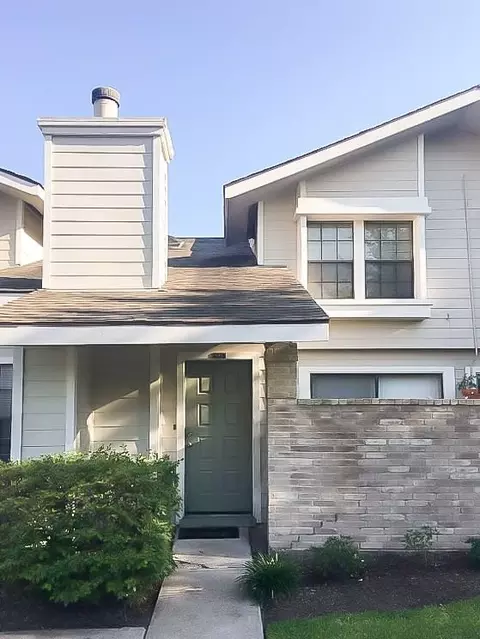 6217 Ludington Dr #20-915, Houston, TX 77035