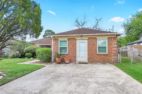 5405 Hazel St, Baytown, TX 77521