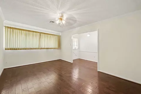 Living - 26222 Oakhurst Dr, Spring, TX 77386 photo 2 of 13