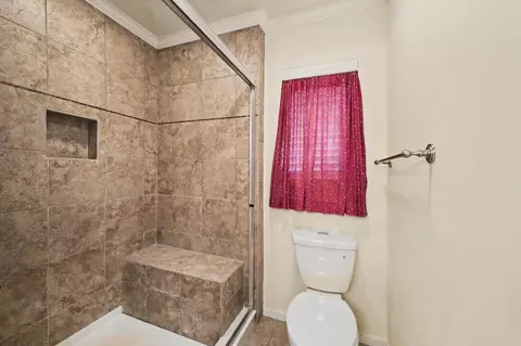 Bath - 26222 Oakhurst Dr, Spring, TX 77386 photo 2 of 3