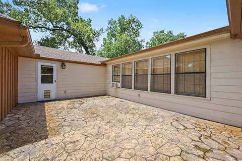 Exterior - 26222 Oakhurst Dr, Spring, TX 77386 photo 6 of 14