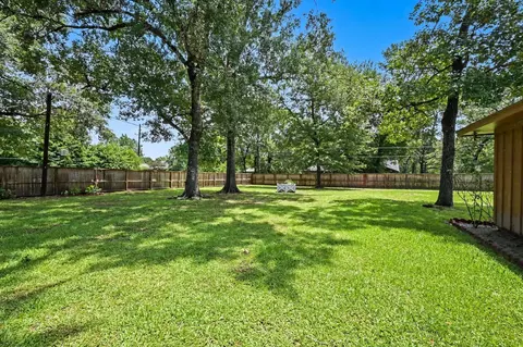 Exterior - 26222 Oakhurst Dr, Spring, TX 77386 photo 11 of 14
