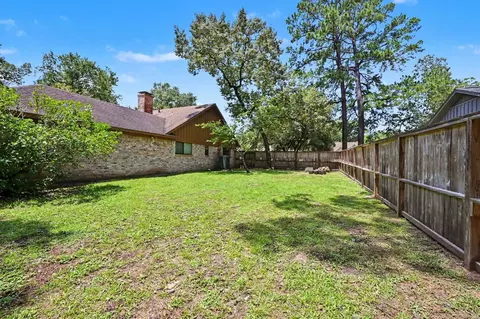 Exterior - 26222 Oakhurst Dr, Spring, TX 77386 photo 10 of 14
