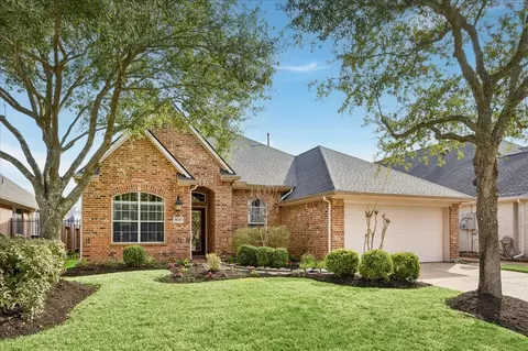 18123 Billabong Crescent Ct, Cypress, TX 77429