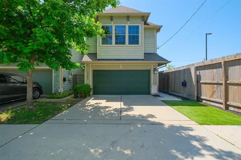 1325 Dorothy St, Houston, TX 77008