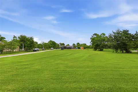 7601 Avenue P, Santa Fe, TX 77510