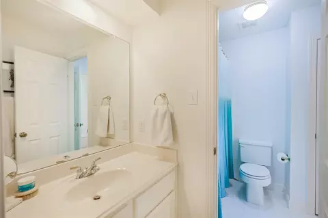 Bath - 14919 Codys Run, Cypress, TX 77429 photo 2 of 4