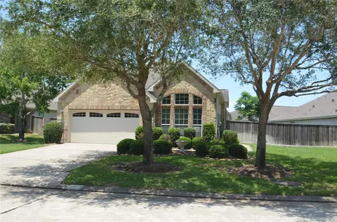 1227 N Riviera Cir, Pearland, TX 77581