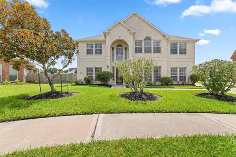 15319 Leila Bend Dr, Houston, TX 77082