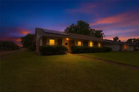 4322 Aztec St, Pasadena, TX 77504