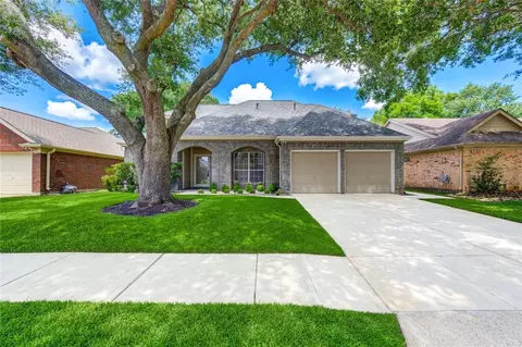 4754 Wynnview Dr, Friendswood, TX 77546