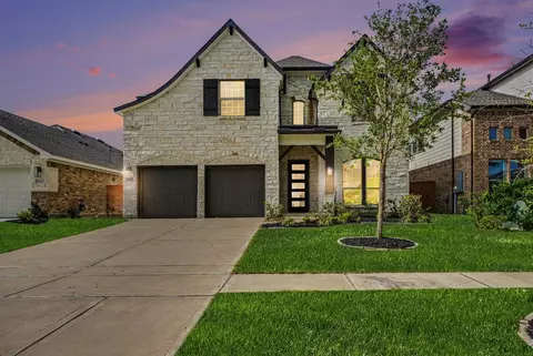 13701 Seneca Lake Dr, Texas City, TX 77510
