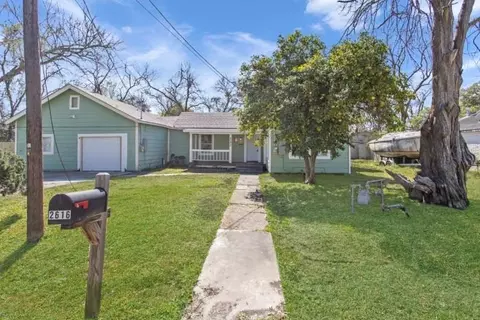 2616 46th St, Dickinson, TX 77539