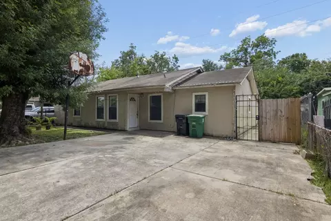 1002 Grenfell Ln, Houston, TX 77076