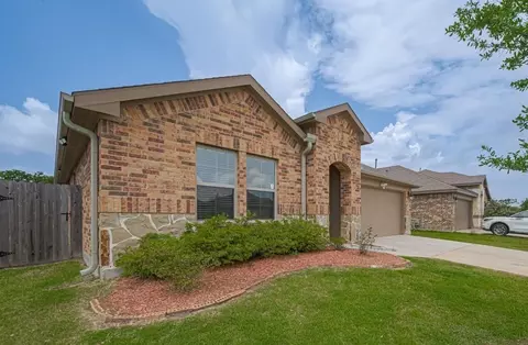 3923 Hawaiian Ct, Baytown, TX 77521