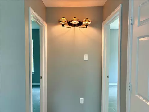 Entry Way - 1108 Jackson Ave, Pasadena, TX 77506 photo 2 of 2