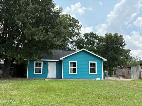 Exterior - 1108 Jackson Ave, Pasadena, TX 77506 photo 2 of 2