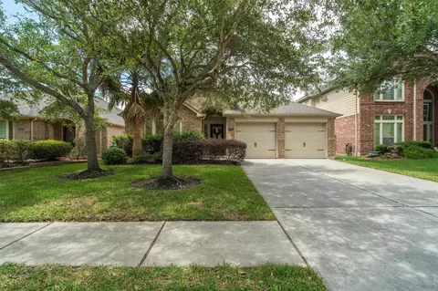 3124 Crystal Cascade Ln, League City, TX 77573