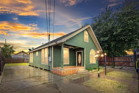 6726 Canal St, Houston, TX 77011