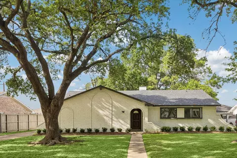 7802 Gulfton St, Houston, TX 77036