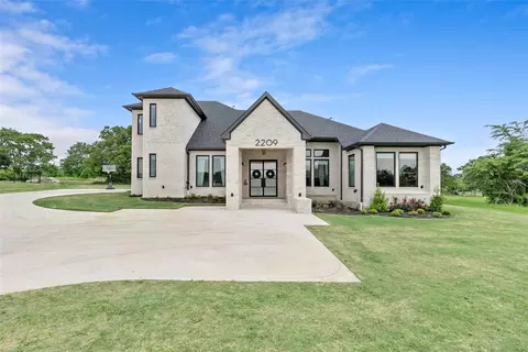 2209 Joe Will Dr, College Station, TX 77845