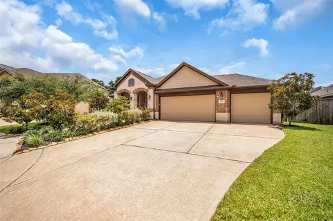 2003 Pine Ledge Rd, Houston, TX 77089