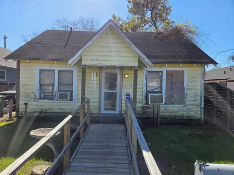 905 Adele St, Houston, TX 77009 photo 1