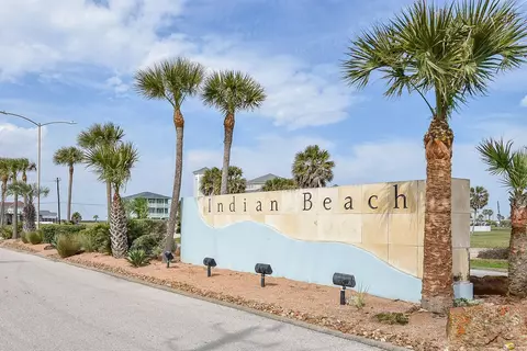 18203 Shaman Dr, Galveston, TX 77554