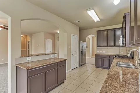 Kitchen - 30707 Sage Trace Ct, Spring, TX 77386 photo 3 of 6