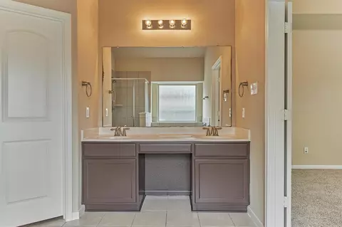 Bath - 30707 Sage Trace Ct, Spring, TX 77386 photo 4 of 6