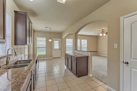 Kitchen - 30707 Sage Trace Ct, Spring, TX 77386 photo 6 of 6