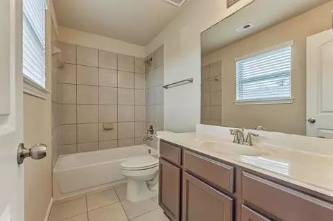 Bath - 30707 Sage Trace Ct, Spring, TX 77386 photo 6 of 6