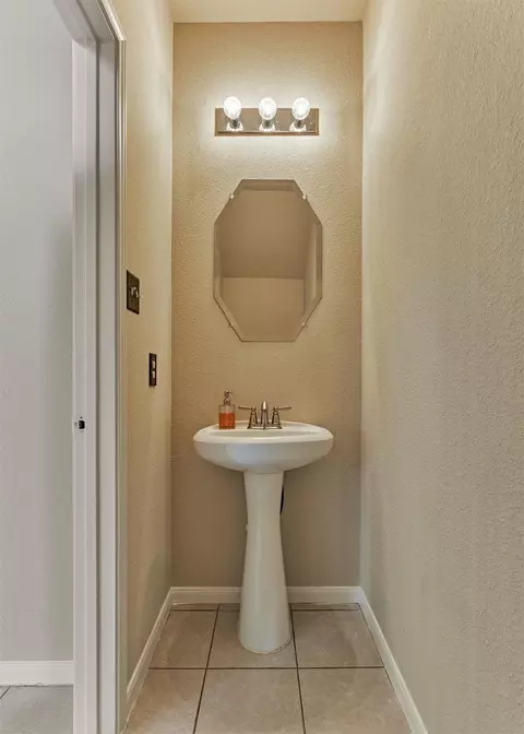 Bath - 30707 Sage Trace Ct, Spring, TX 77386 photo 1 of 6