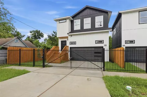 3804-3806 Sayers St, Houston, TX 77026