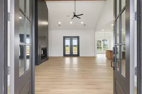 Entry Way - 467 Springfield Trl, Angleton, TX 77515 photo 1 of 4