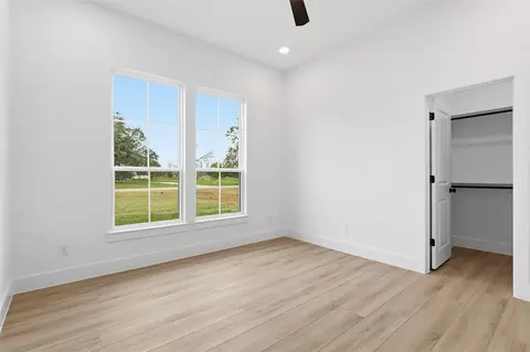 Bedroom - 467 Springfield Trl, Angleton, TX 77515 photo 3 of 9