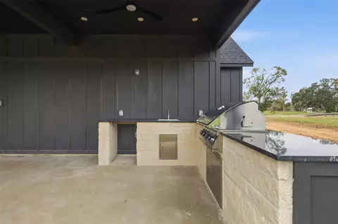 Other - 467 Springfield Trl, Angleton, TX 77515 photo 7 of 9