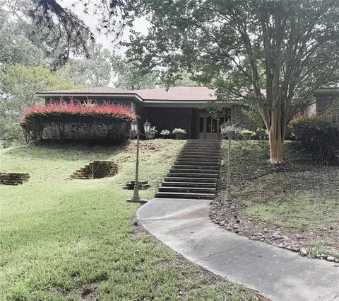 156 Magnolia Bend Dr, Livingston, TX 77351