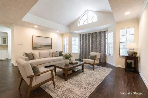 5402 Darnell St, Houston, TX 77096