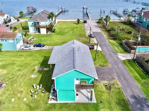 116 19th St, San Leon, TX 77539 photo 1