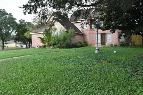 8018 Via Bella Dr, Houston, TX 77083