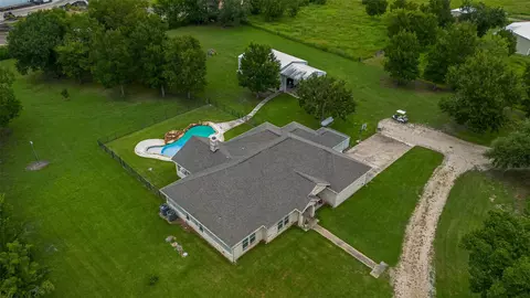 1213 Dyann Dr, Wharton, TX 77488