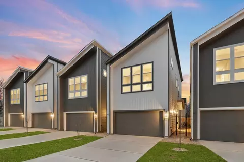 4210 Mckinley St, Houston, TX 77051