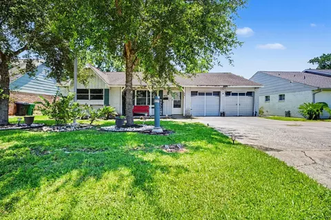 4311 Dragonwick Dr, Houston, TX 77045