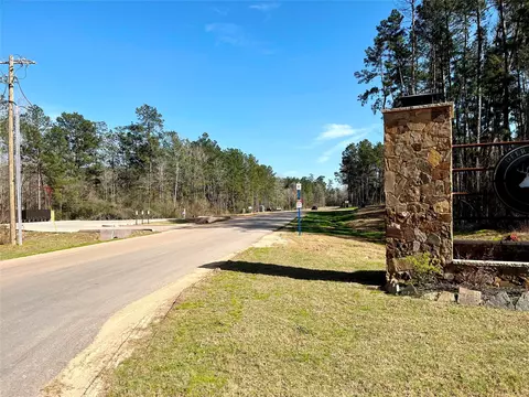 228 Exploration Rd, Willis, TX 77378 photo 2