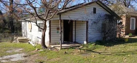 1007 S Scullin Ave, Denison, TX 75020