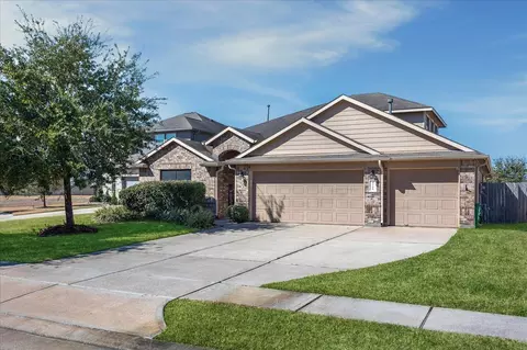 9710 Golden Cypress Dr, Rosharon, TX 77583