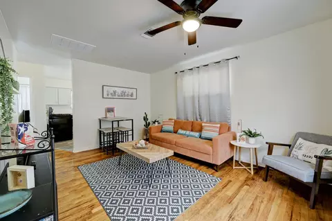220 Caplin St, Houston, TX 77022