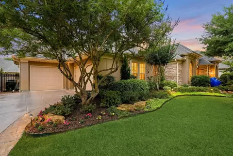 Exterior - 7818 Sunset Falls Ct, Spring, TX 77379 photo 2 of 7